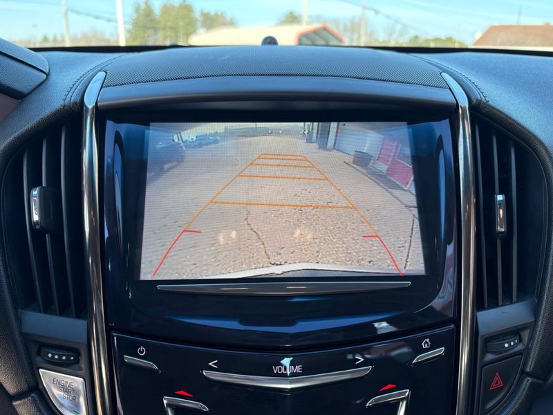 Cadillac ATS Sedan Vehicle Full-screen Gallery Image 14