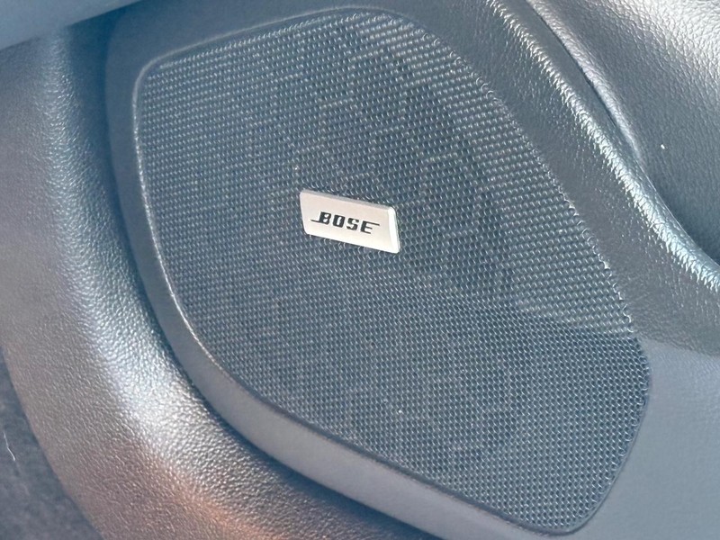 Cadillac ATS Sedan Vehicle Full-screen Gallery Image 15