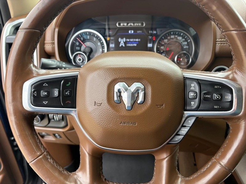 Ram 1500 Vehicle Full-screen Gallery Image 12