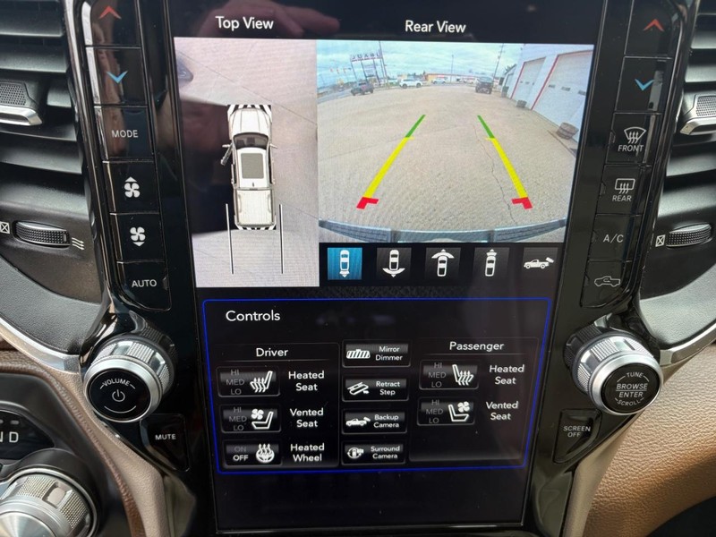 Ram 1500 Vehicle Full-screen Gallery Image 14