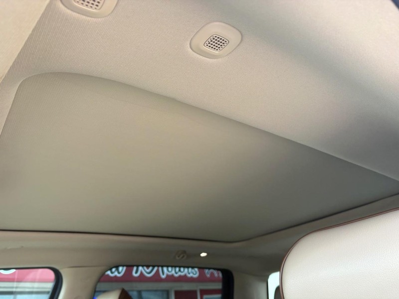 Ram 1500 Vehicle Full-screen Gallery Image 15