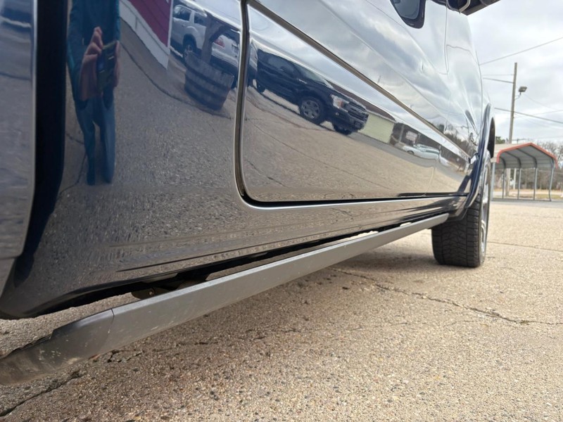 Ram 1500 Vehicle Full-screen Gallery Image 20