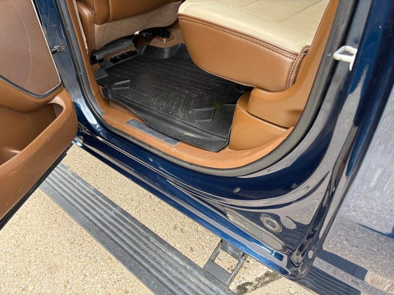 Ram 1500 Vehicle Full-screen Gallery Image 22