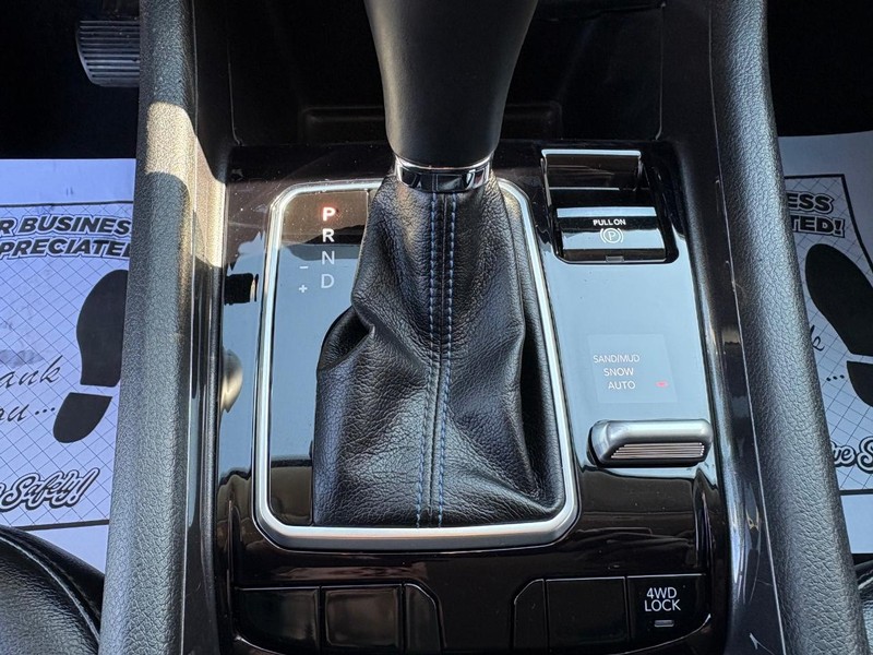 Jeep Compass Vehicle Full-screen Gallery Image 14