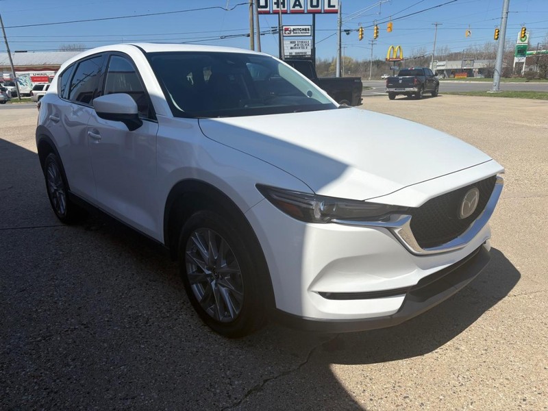 Mazda CX-5 Vehicle Full-screen Gallery Image 03