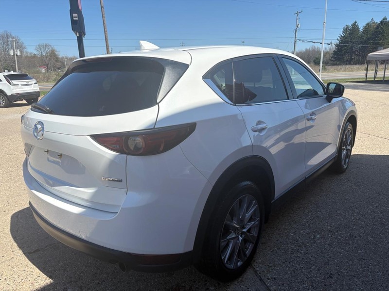 Mazda CX-5 Vehicle Full-screen Gallery Image 04