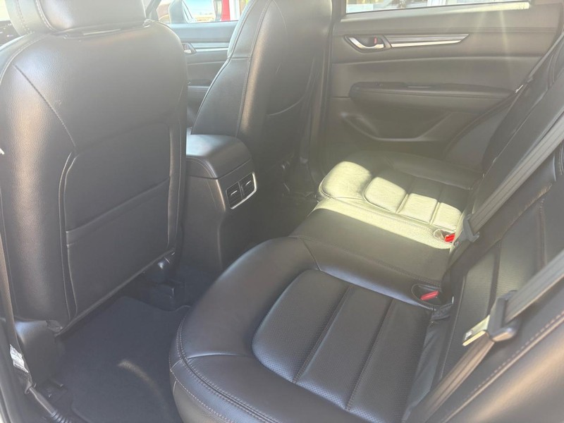 Mazda CX-5 Vehicle Full-screen Gallery Image 08