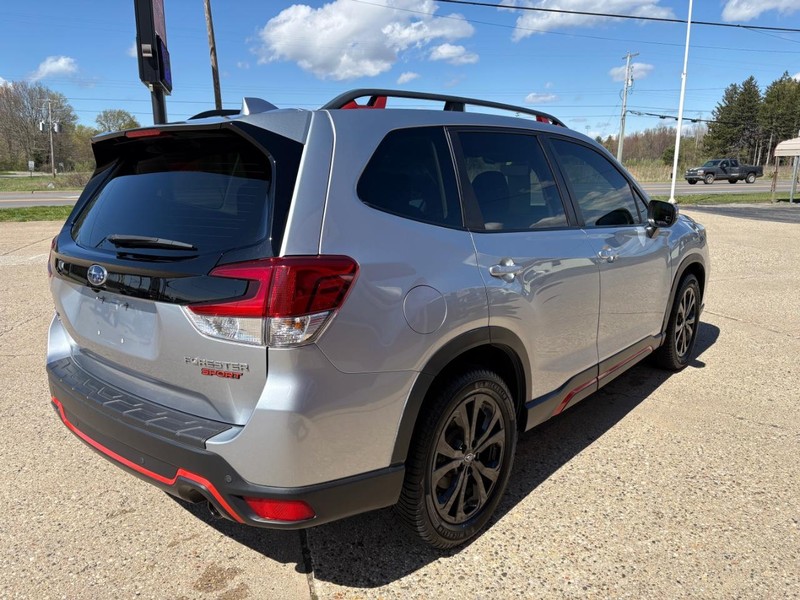 Subaru Forester Vehicle Full-screen Gallery Image 04