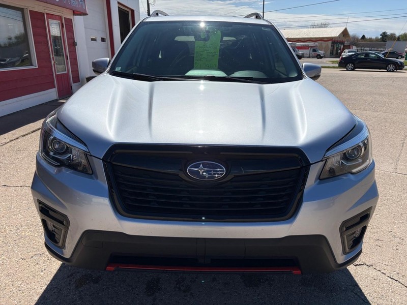 Subaru Forester Vehicle Full-screen Gallery Image 06