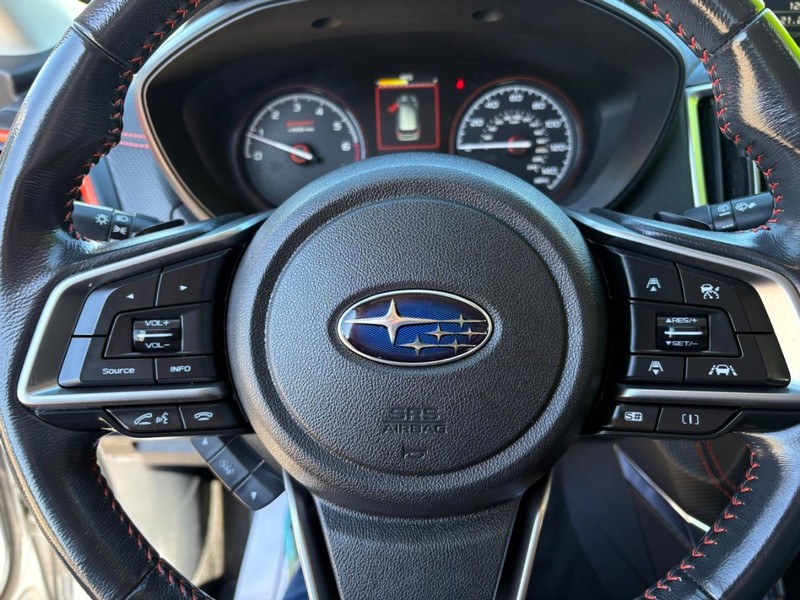 Subaru Forester Vehicle Full-screen Gallery Image 12