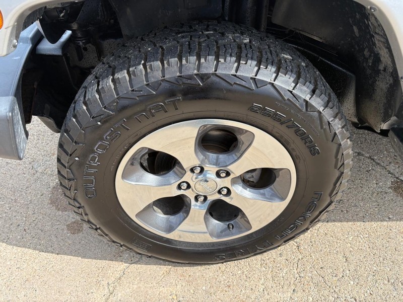 Jeep Wrangler JK Unlimited Vehicle Full-screen Gallery Image 16
