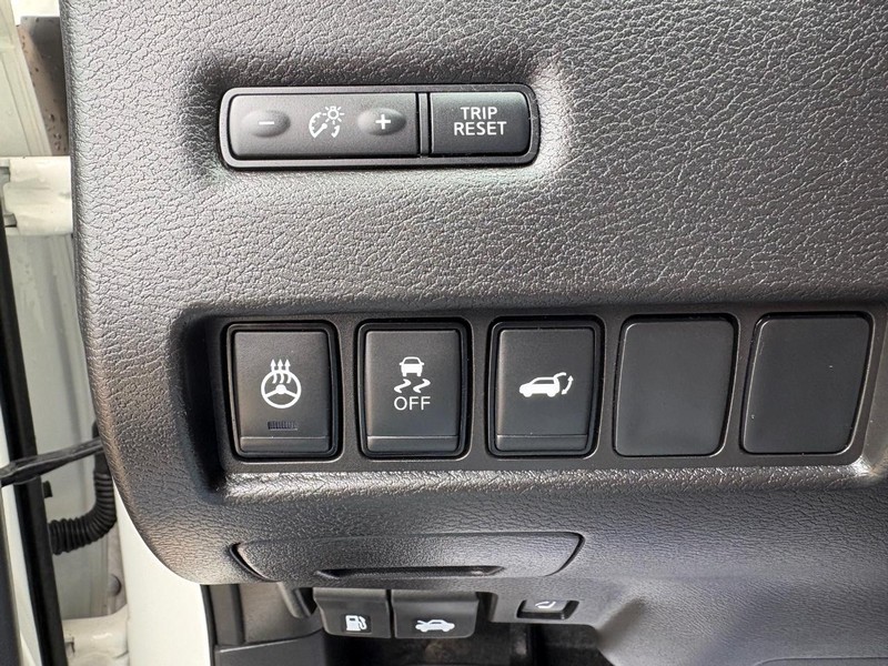 Nissan Murano Vehicle Full-screen Gallery Image 16