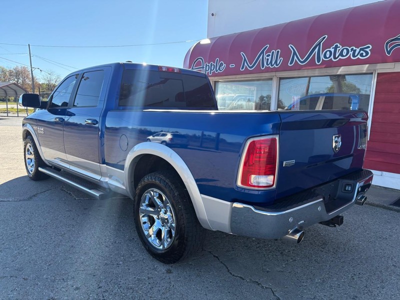 Ram 1500 Vehicle Full-screen Gallery Image 02