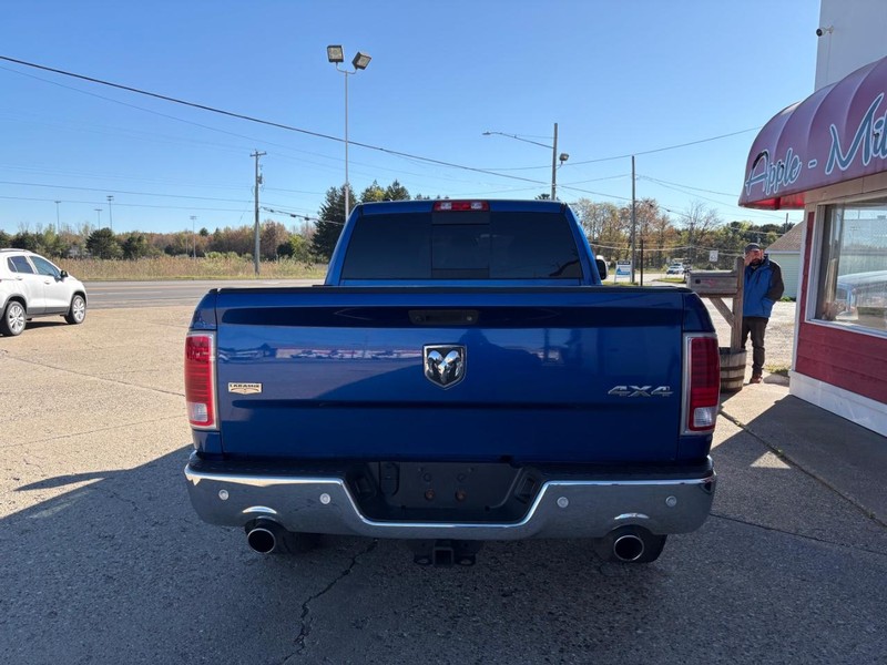 Ram 1500 Vehicle Full-screen Gallery Image 05