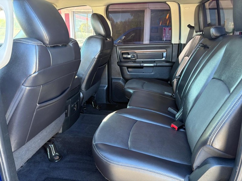 Ram 1500 Vehicle Full-screen Gallery Image 08