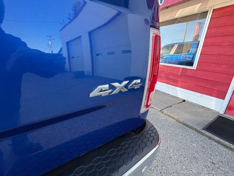 Ram 1500 Vehicle Full-screen Gallery Image 22