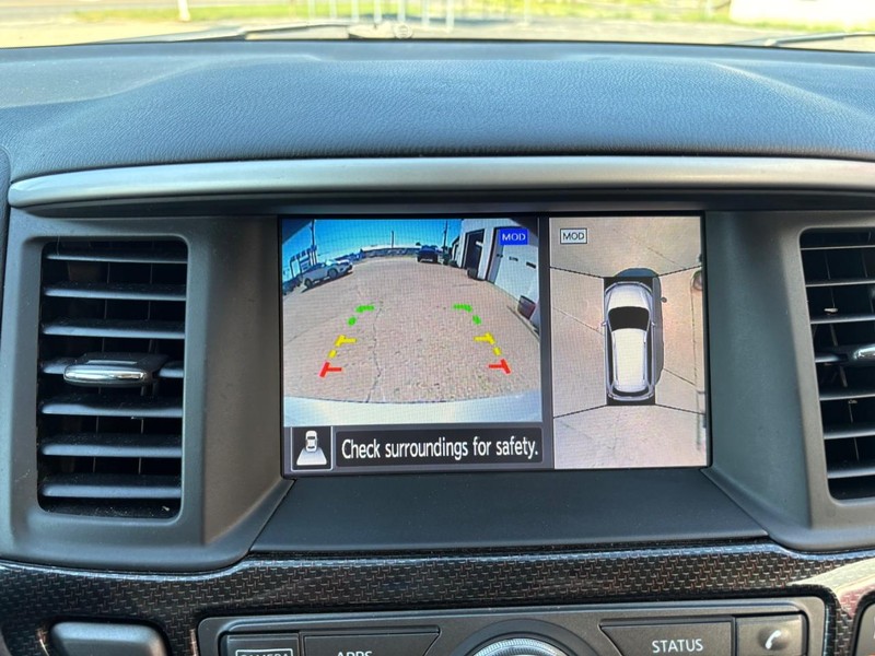 Nissan Pathfinder Vehicle Full-screen Gallery Image 18