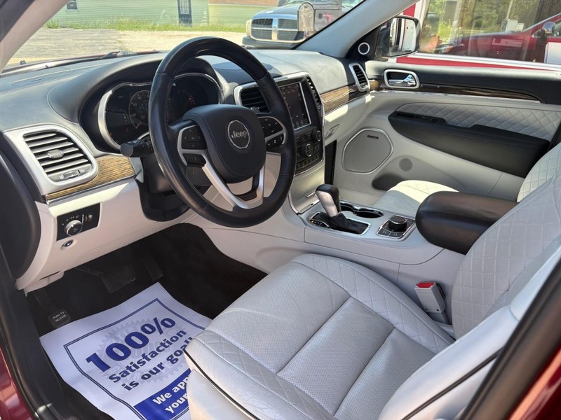 Jeep Grand Cherokee Vehicle Full-screen Gallery Image 07