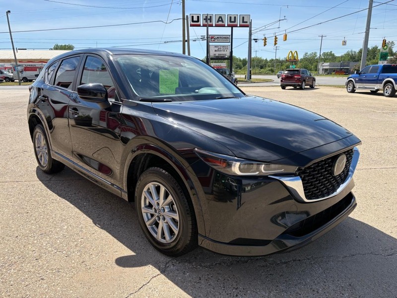Mazda CX-5 Vehicle Full-screen Gallery Image 03