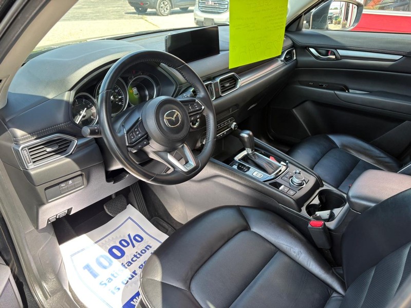 Mazda CX-5 Vehicle Full-screen Gallery Image 07