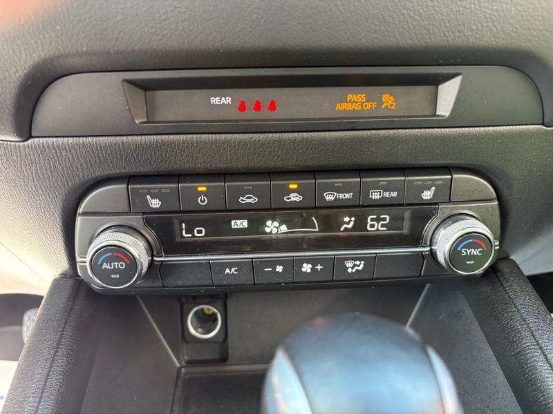 Mazda CX-5 Vehicle Full-screen Gallery Image 13