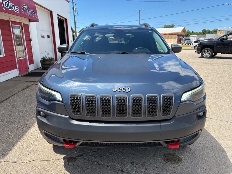 Jeep Cherokee Vehicle Full-screen Gallery Image 05