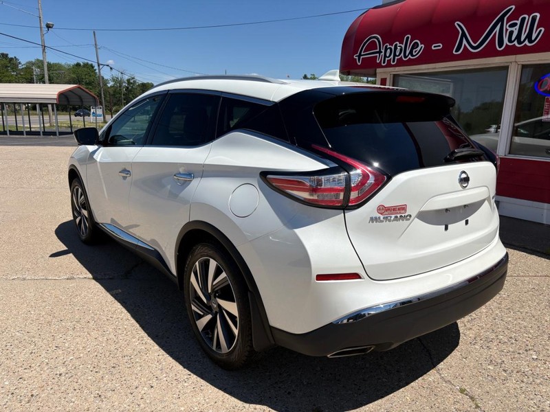 Nissan Murano Vehicle Full-screen Gallery Image 02