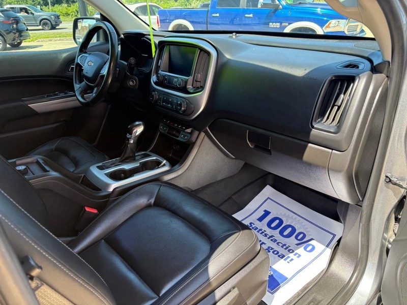 Chevrolet Colorado Vehicle Full-screen Gallery Image 09