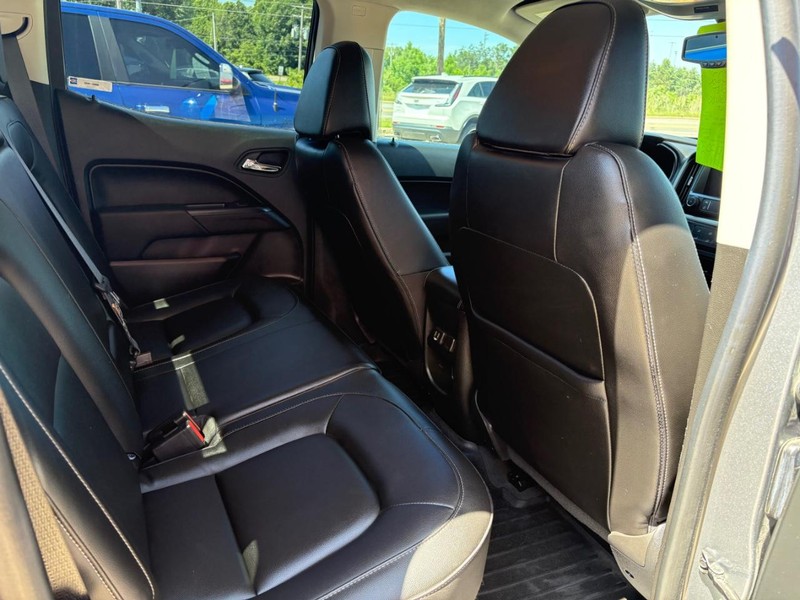 Chevrolet Colorado Vehicle Full-screen Gallery Image 10
