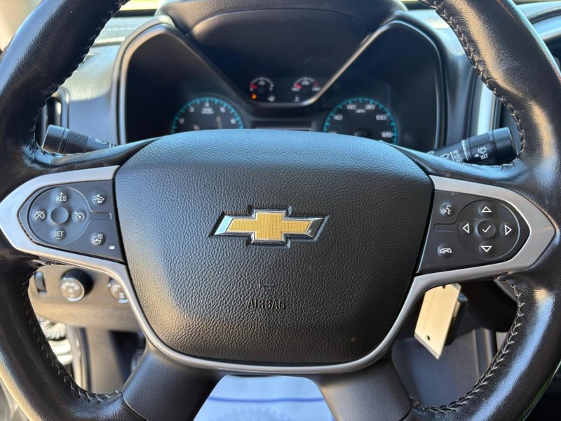 Chevrolet Colorado Vehicle Full-screen Gallery Image 11