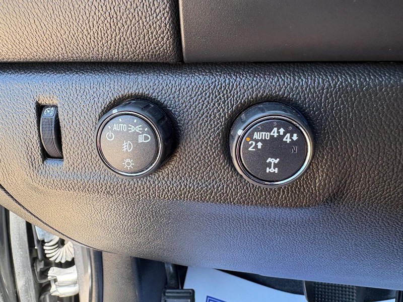 Chevrolet Colorado Vehicle Full-screen Gallery Image 15