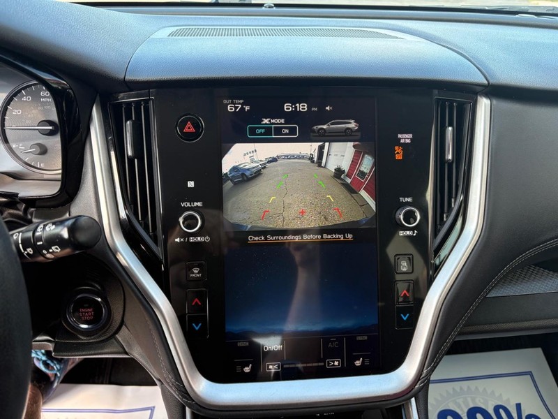 Subaru Outback Vehicle Full-screen Gallery Image 14