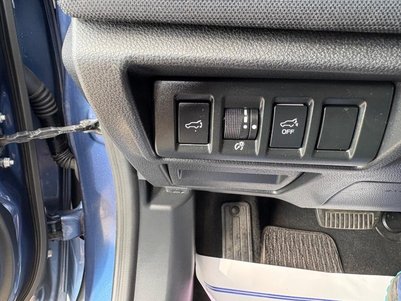 Subaru Outback Vehicle Full-screen Gallery Image 15
