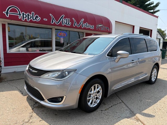 Chrysler Pacifica Touring L - Muskegon MI