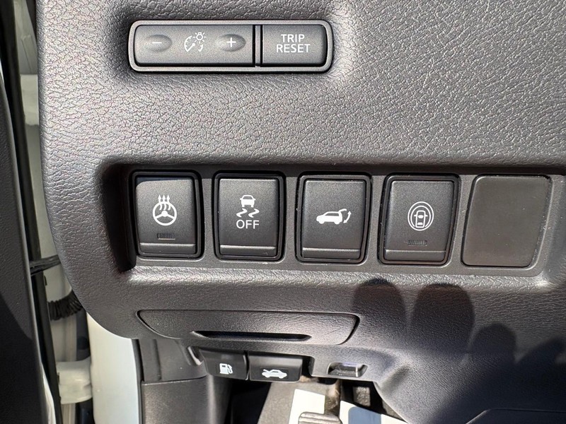 Nissan Murano Vehicle Full-screen Gallery Image 17
