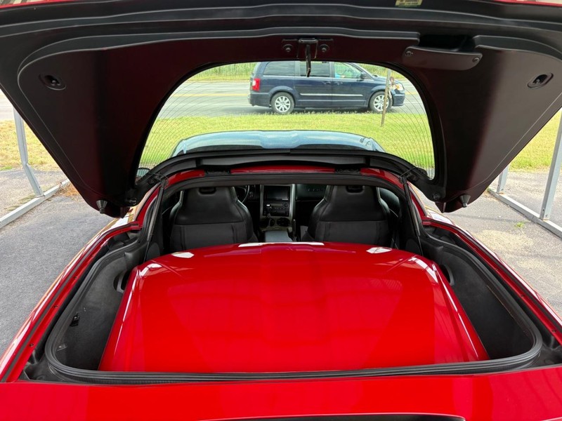 Chevrolet Corvette Vehicle Full-screen Gallery Image 10