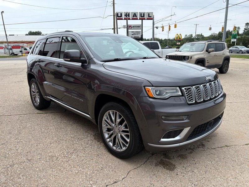 Jeep Grand Cherokee Vehicle Full-screen Gallery Image 03