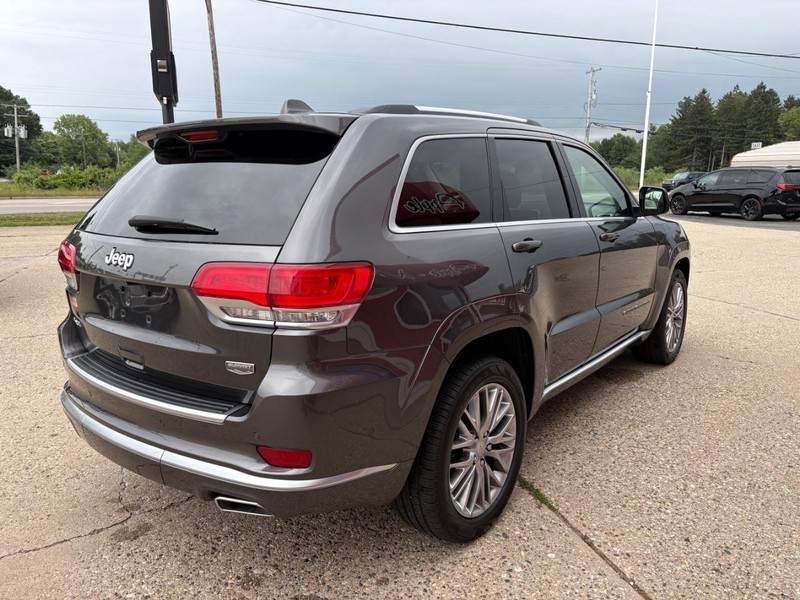 Jeep Grand Cherokee Vehicle Full-screen Gallery Image 04