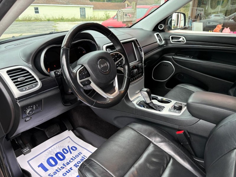 Jeep Grand Cherokee Vehicle Full-screen Gallery Image 07