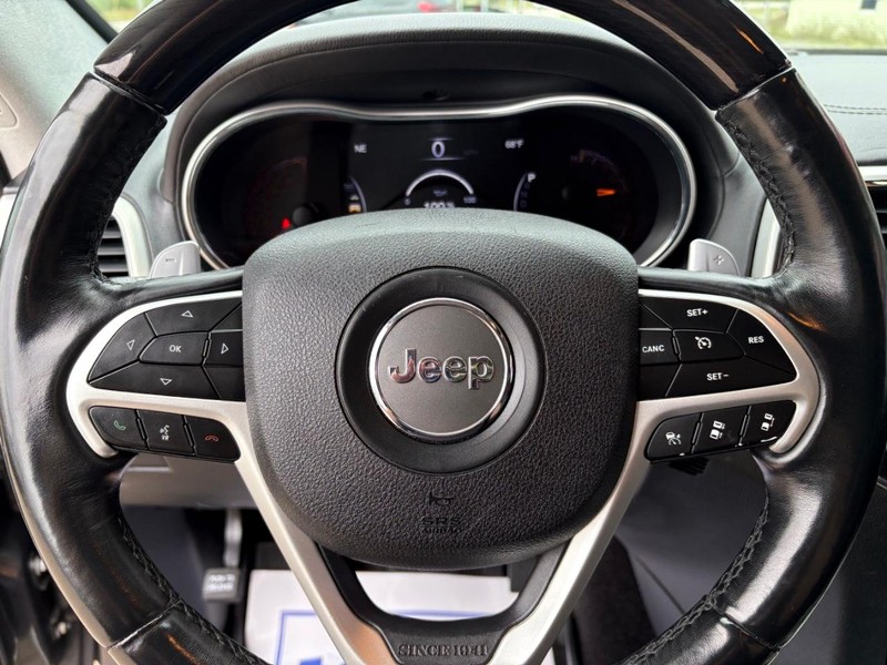 Jeep Grand Cherokee Vehicle Full-screen Gallery Image 12