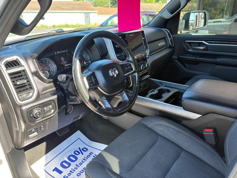 Ram 1500 Vehicle Full-screen Gallery Image 07