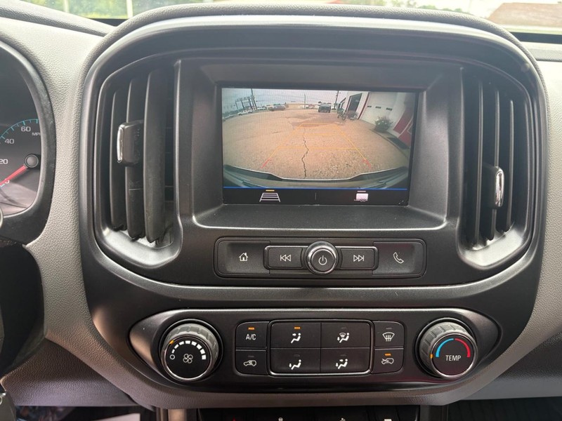 Chevrolet Colorado Vehicle Full-screen Gallery Image 13
