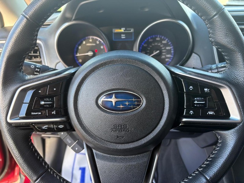 Subaru Outback Vehicle Full-screen Gallery Image 12