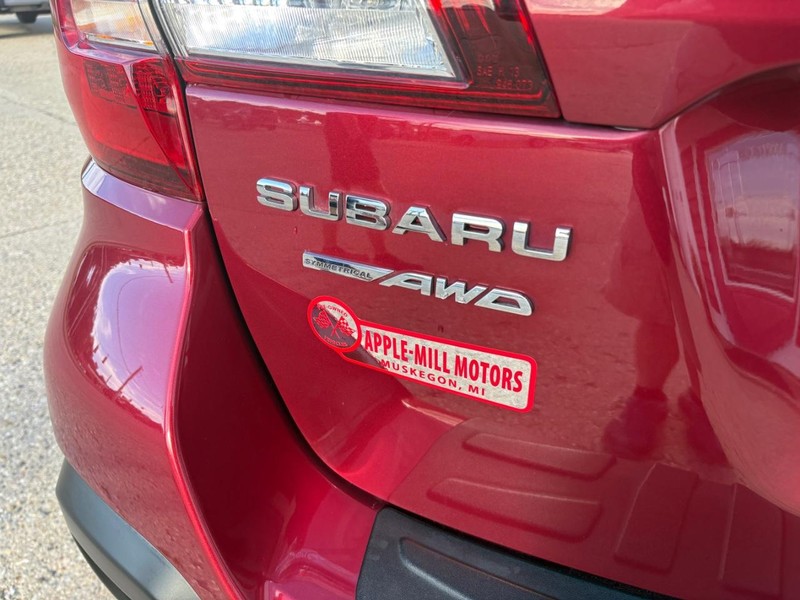 Subaru Outback Vehicle Full-screen Gallery Image 21