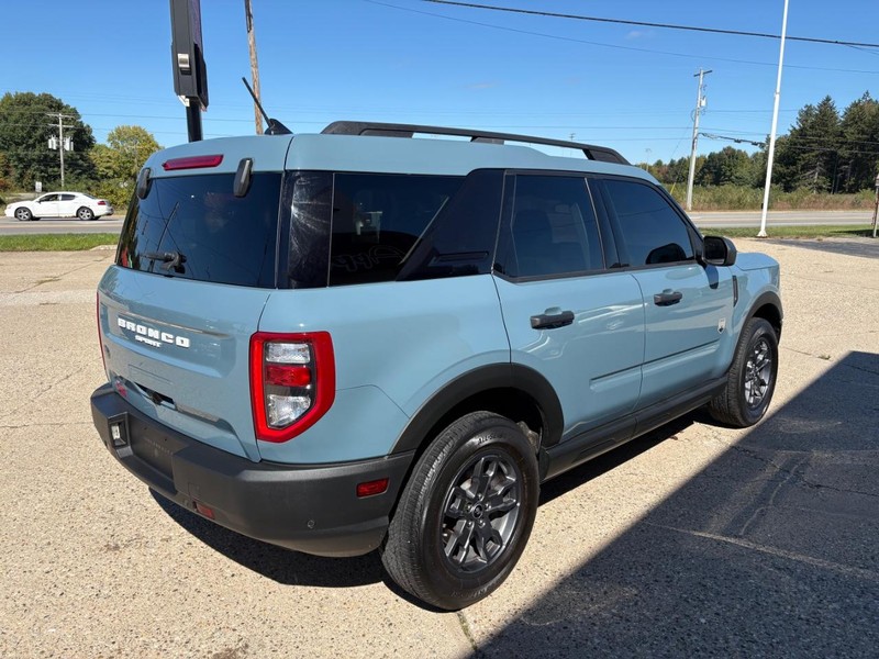 Ford Bronco Sport Vehicle Full-screen Gallery Image 04