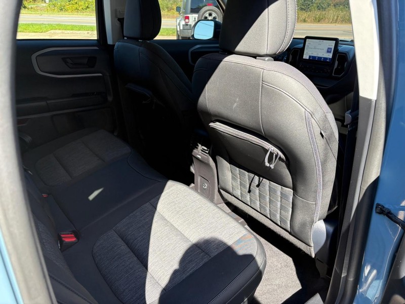 Ford Bronco Sport Vehicle Full-screen Gallery Image 10
