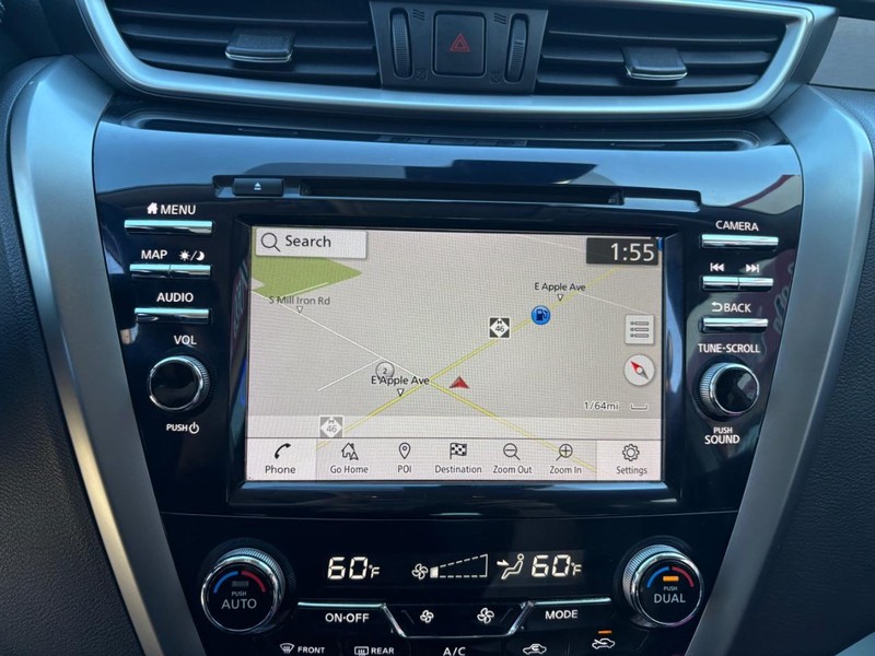 Nissan Murano Vehicle Full-screen Gallery Image 14