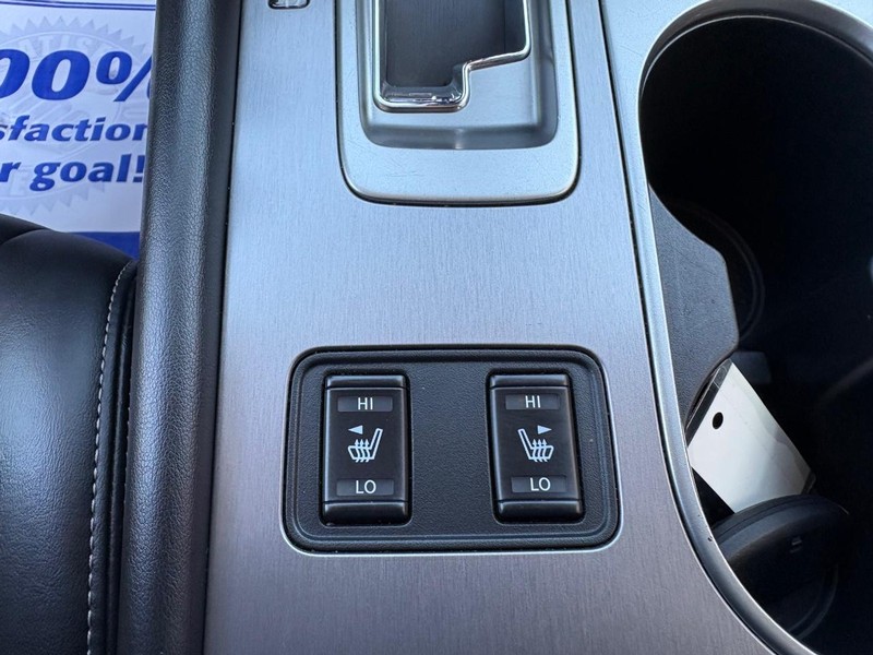 Nissan Murano Vehicle Full-screen Gallery Image 16