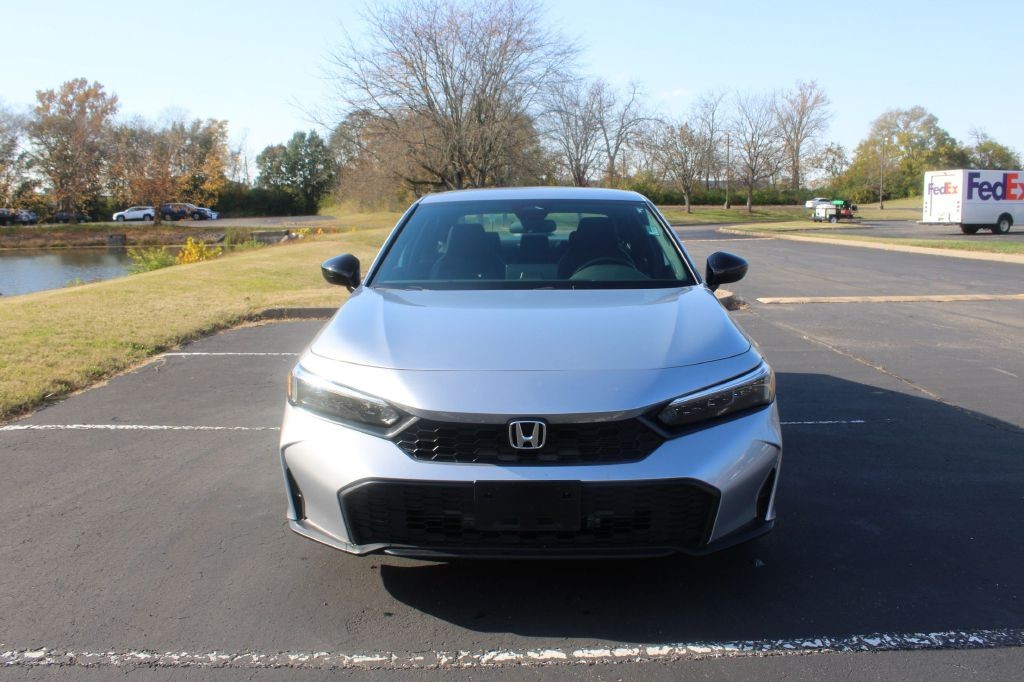 Honda Civic Sedan Vehicle Full-screen Gallery Image 03