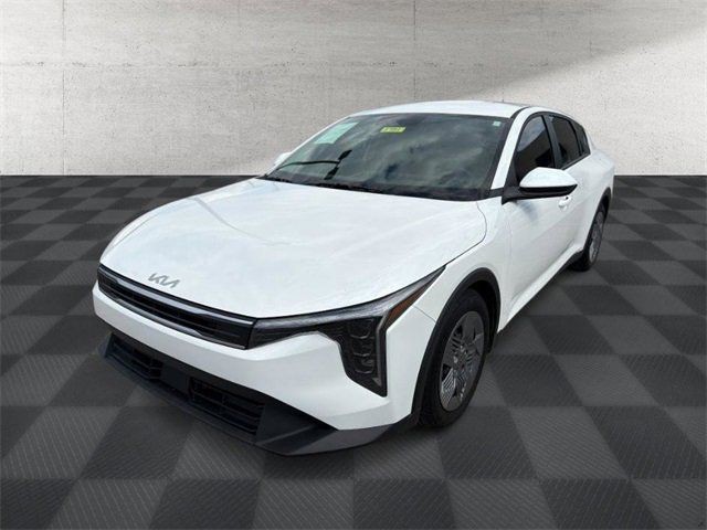 Kia K4 Vehicle Full-screen Gallery Image 02